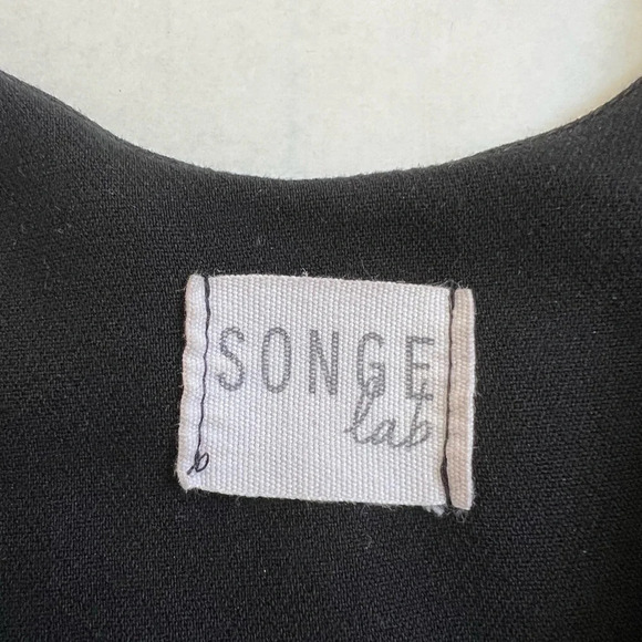 Songe Lab France Black snap front ruffle 3/4 sleeves top blouse - Picture 7 of 8